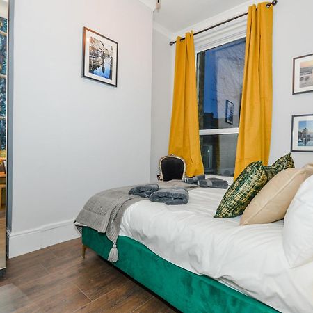 Cosy 1 Bedroom Home For Small Families Лондон Екстер'єр фото