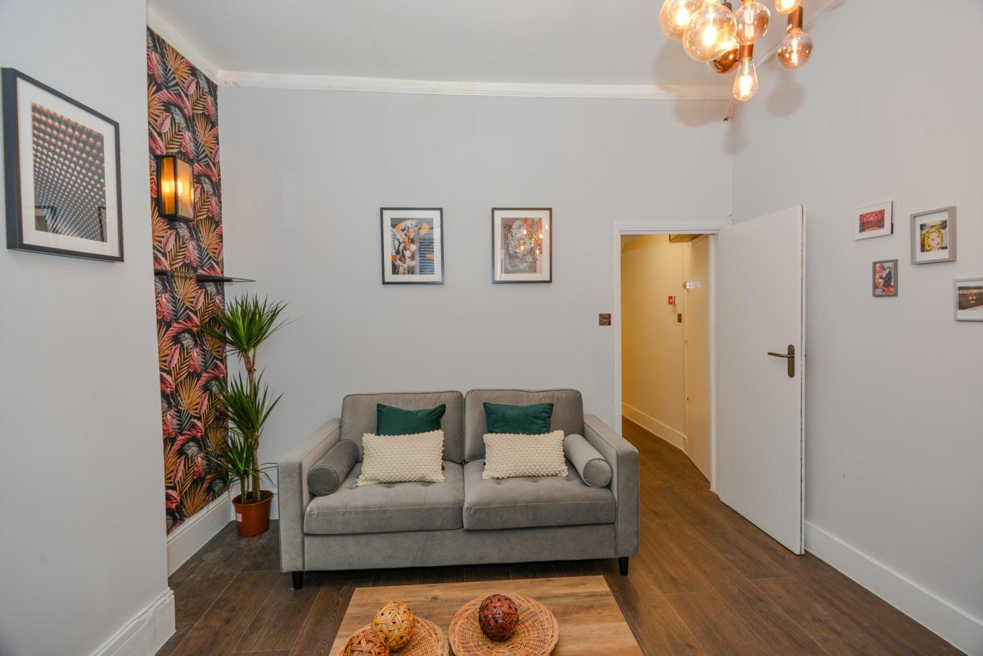 Cosy 1 Bedroom Home For Small Families Лондон Екстер'єр фото