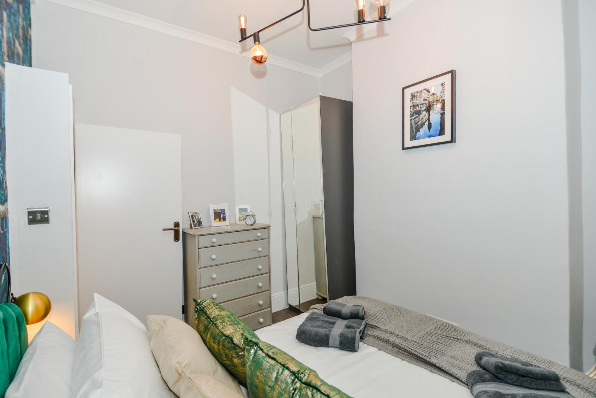 Cosy 1 Bedroom Home For Small Families Лондон Екстер'єр фото