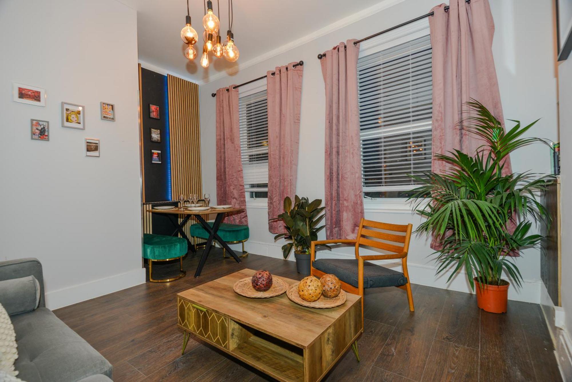 Cosy 1 Bedroom Home For Small Families Лондон Екстер'єр фото